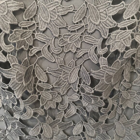 Eliza J Elegant Dress for Any Special Occasion - Picture 4 of 4